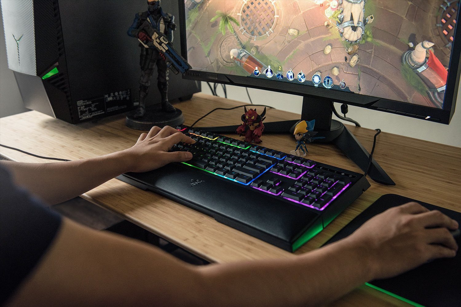 Top 10 Razer Keyboards for Professional Gamers - Noobs2Pro