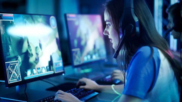 find gamer girlfriend